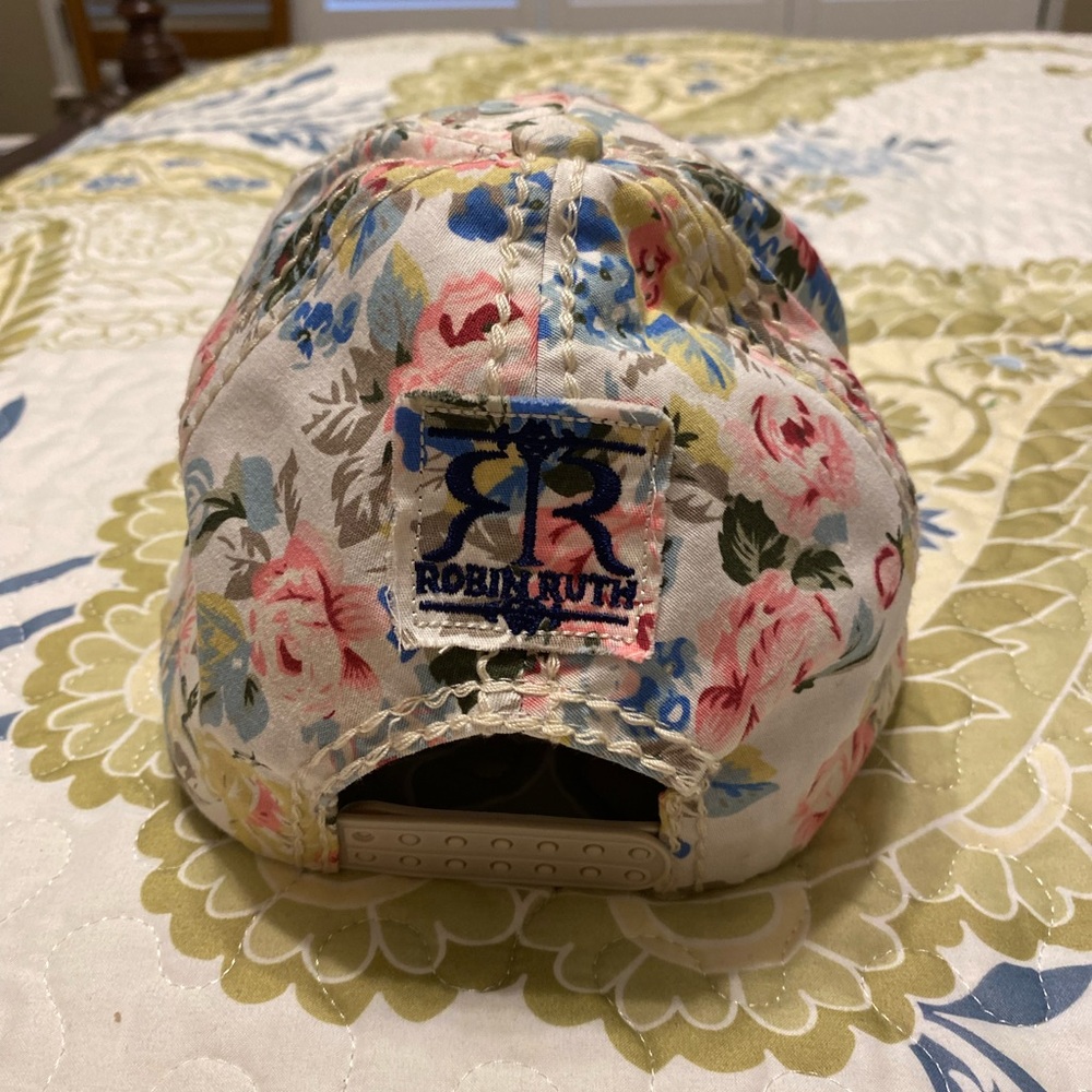 Robin Ruth Utah Cap Adjustable Size - Picture 6 of 7